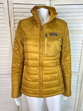Patagonia Women's Mustard Yellow Quilted Puffer Jacket
